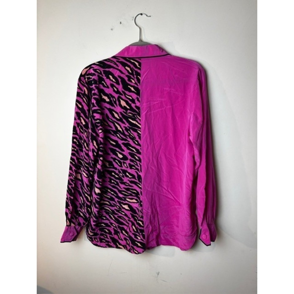 Womens Medium Bob Mackie Wearable Art Button-Up Shirt Pink Black Animal Print - Picture 2 of 6